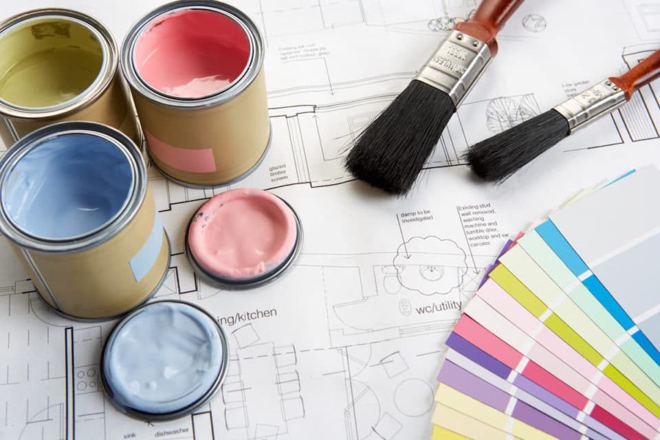 Professional Painter to choose colors to paint your room