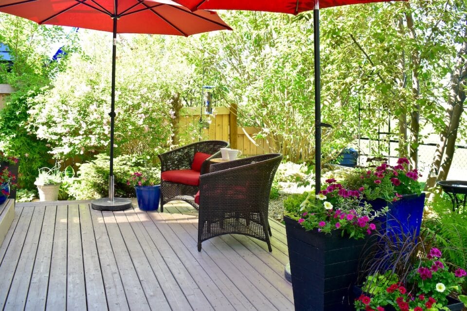 Backyard Deck Ideas for Small Backyards