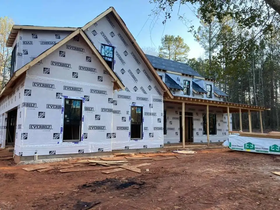 Farmhouse in Jefferson getting built