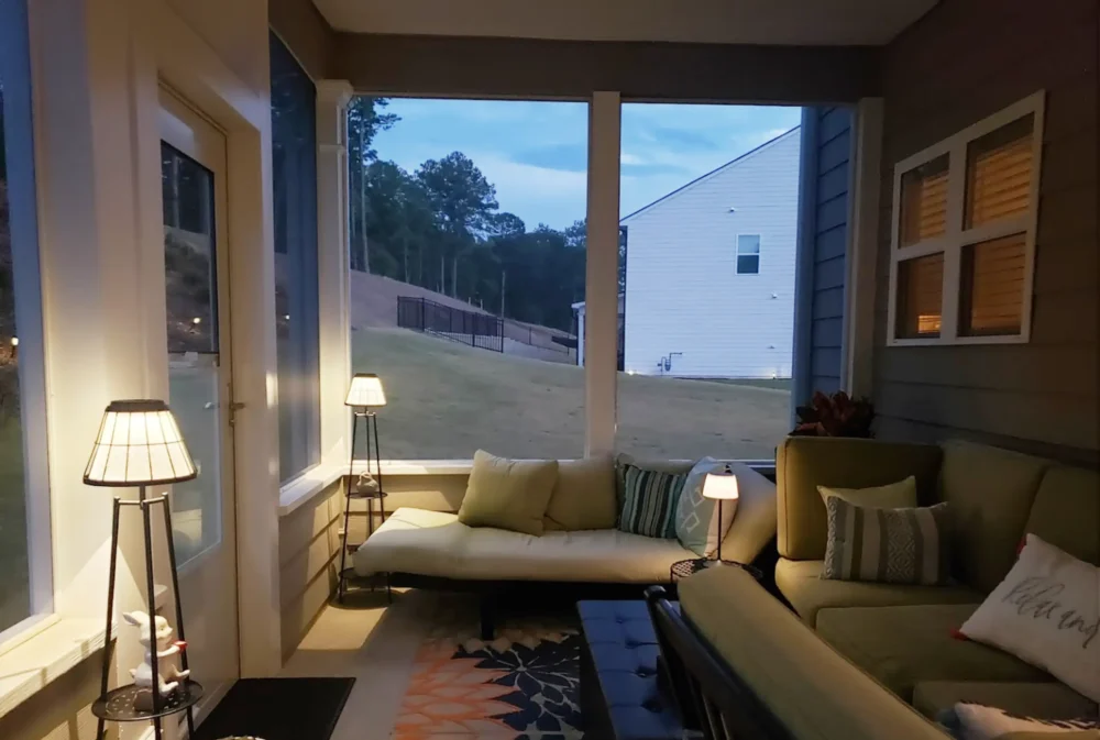 Screened-in Porch