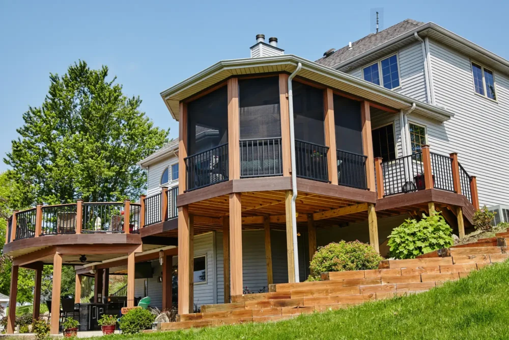 Screened-in Porch with Deck